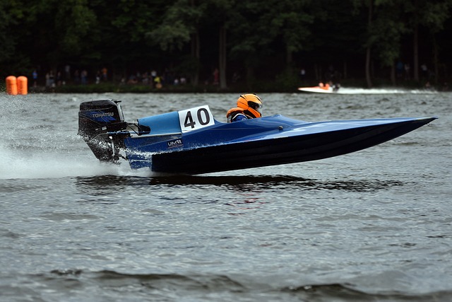 俄美关系受 俄美关系受